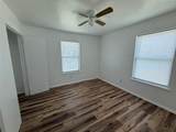 1009 Alex St - Photo 8
