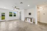 10201 Thomas Ln - Photo 8