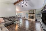 2402 Susan Ln - Photo 4