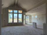 135 Kapok St - Photo 4