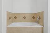 6810 Deatonhill Dr - Photo 31