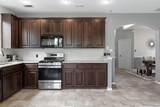 1602 Iris Ln - Photo 10