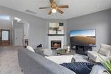 1602 Iris Ln - Photo 5