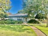 1113 Hackberry Dr - Photo 2