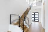 112 Pennybacker Ln - Photo 2