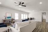 717 Paddock Ln - Photo 11