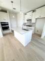 185 Young St - Photo 3