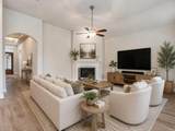 836 Richardson Ln - Photo 3