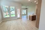 1120 Stonehill Dr - Photo 3