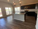 806 Hollyhock Dr - Photo 10