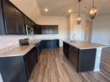 806 Hollyhock Dr - Photo 8