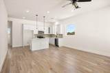 802 Creek St - Photo 4
