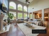 2611 Demona Dr - Photo 15