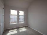609 Clarissa St - Photo 11