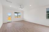 1002 Universal Dr - Photo 5