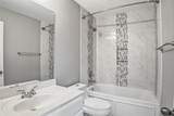 18305 Lake Edge Ct - Photo 17
