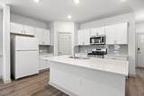 10601 Seguin St - Photo 3