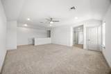 10601 Seguin St - Photo 6