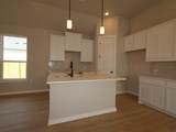 609 Clarissa St - Photo 3