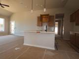 629 Clarissa St - Photo 4