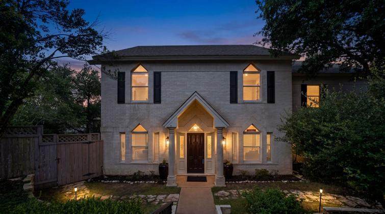 9402 Bluegrass Dr - Photo 1