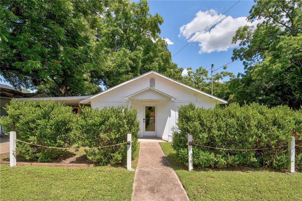 1113 Walton Ln - Photo 1