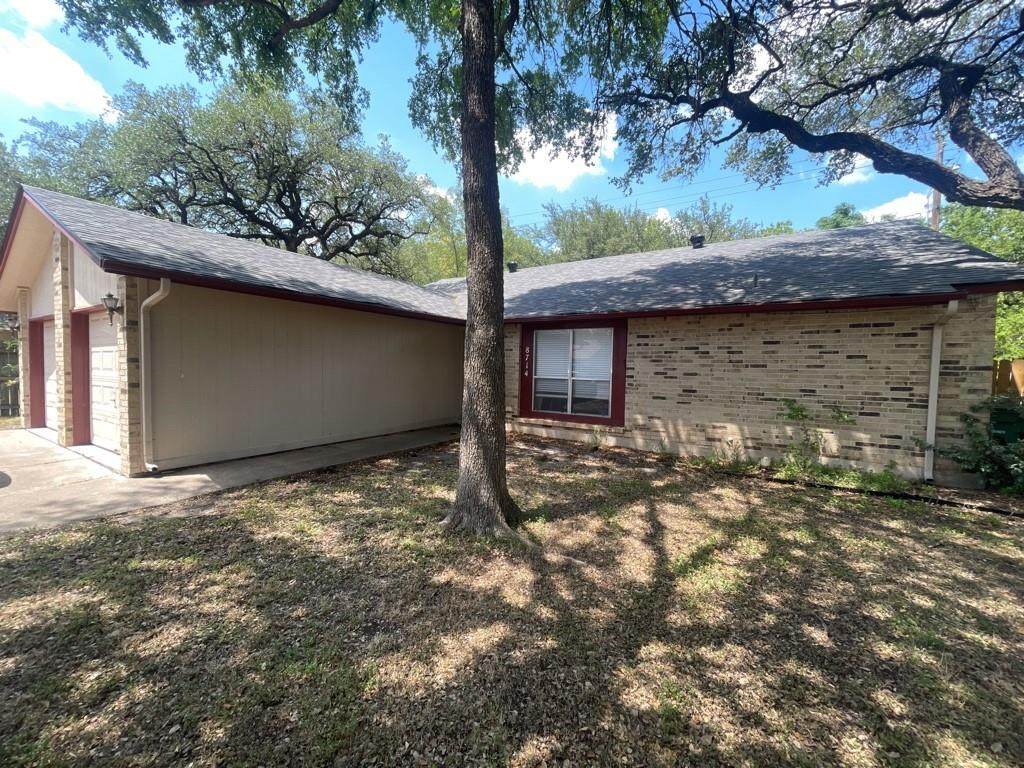 8714 Pineridge Dr - Photo 1