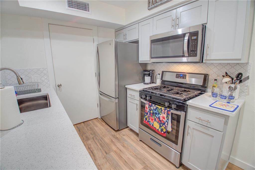 1311 Southport Dr - Photo 1