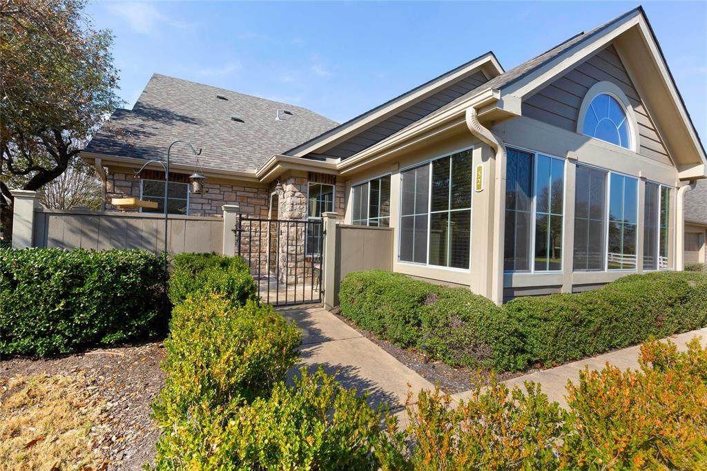 30 Wildwood Dr - Photo 1
