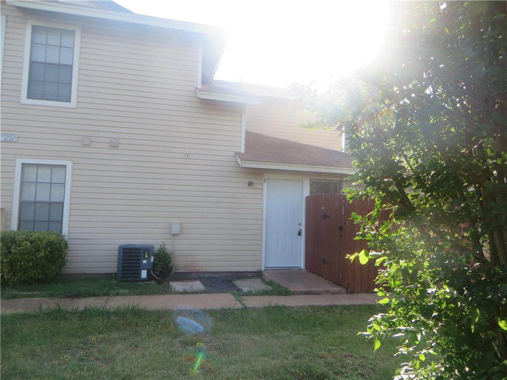 2217 Katy Ln - Photo 1