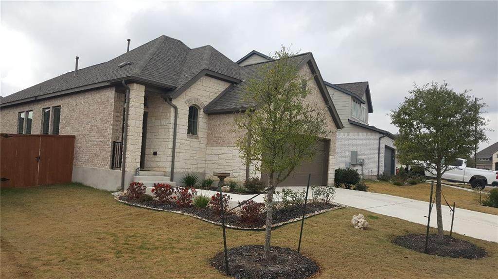 212 Freeman Loop - Photo 1