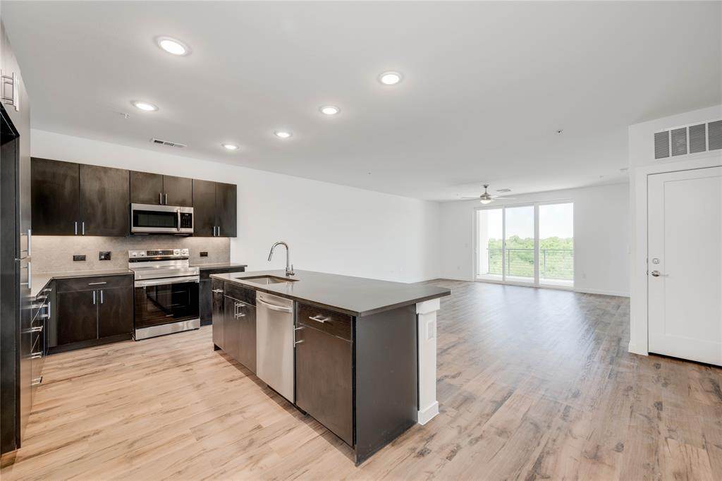 4801 Springdale Rd - Photo 1