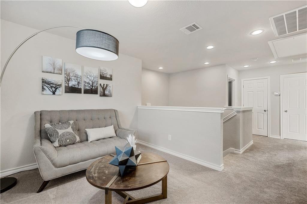 10912 Zoeller Dr - Photo 1