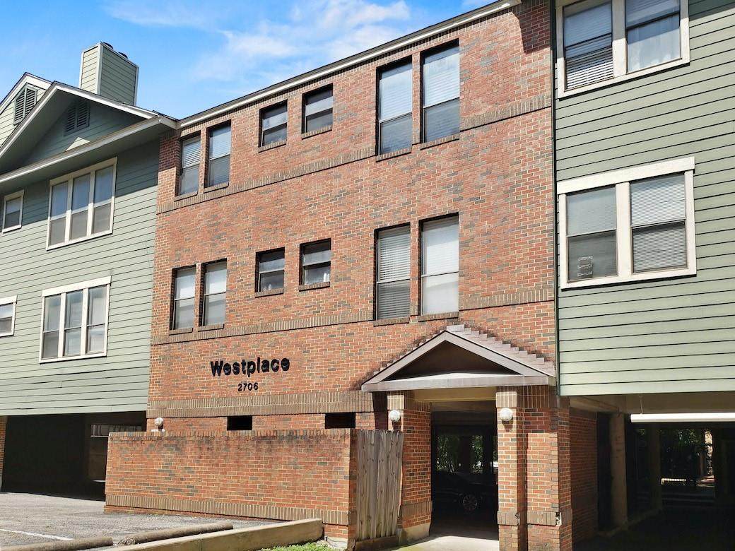 2706 Salado St - Photo 1