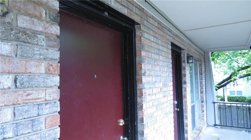 2207 Leon St - Photo 1