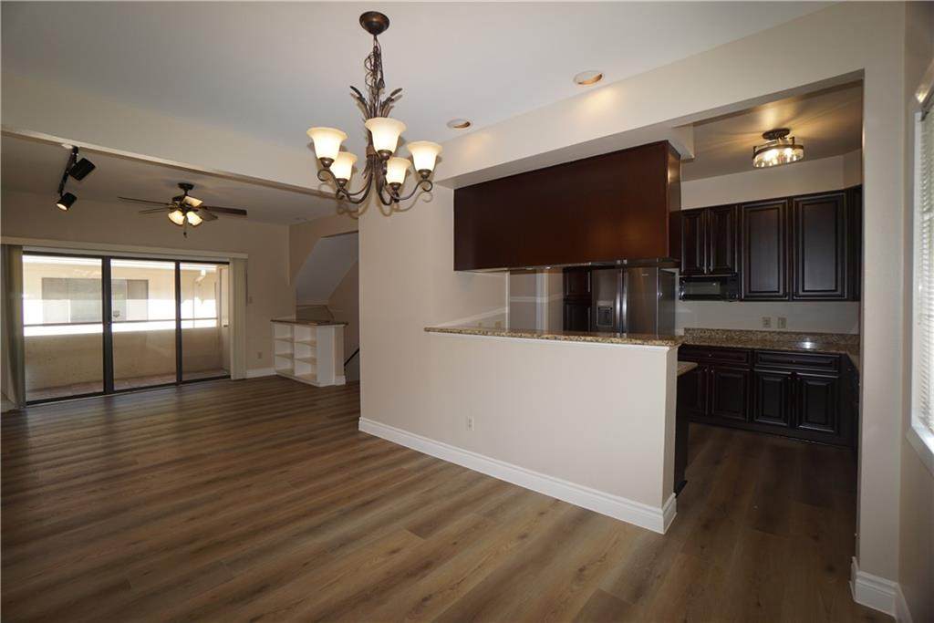 1302 Woodlawn Blvd - Photo 1