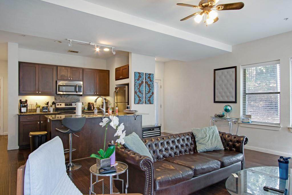2708 San Pedro St - Photo 1