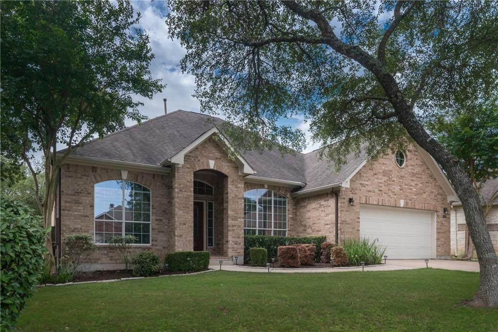 320 Abbey Dr - Photo 1