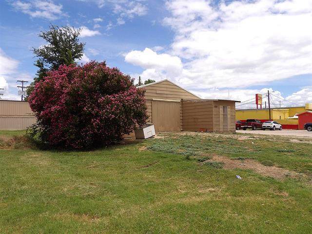 1700 Northwood Dr - Photo 1