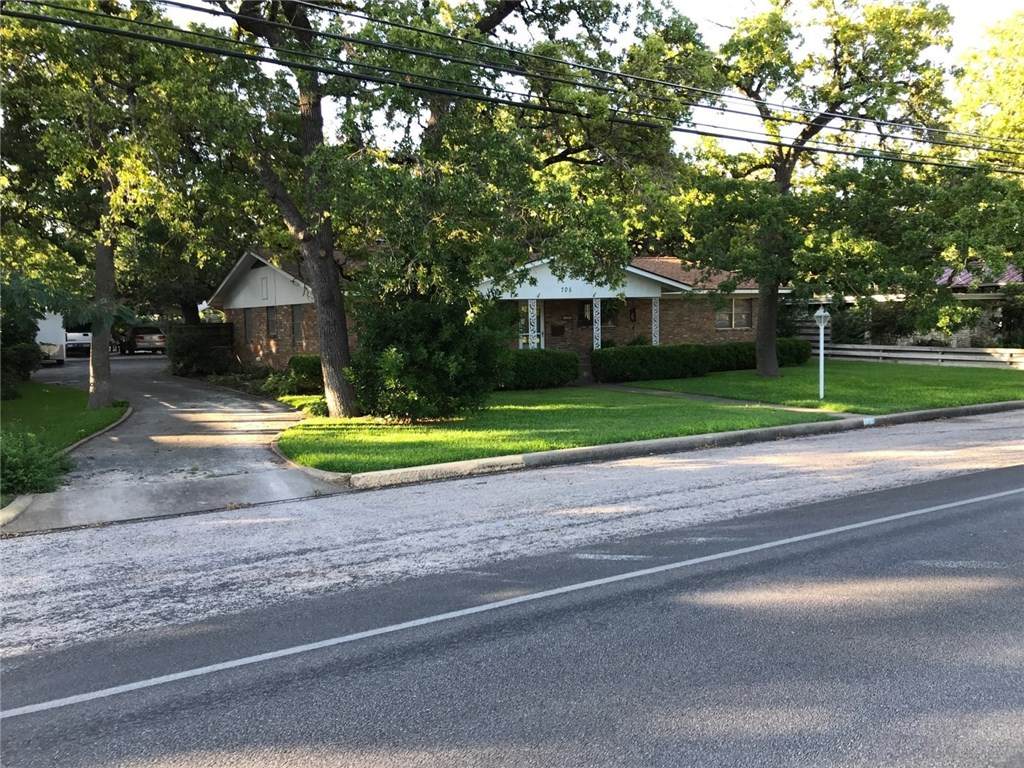 705 Milam St - Photo 1
