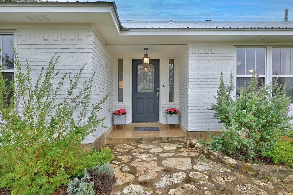 205 Shetland Rd - Photo 1