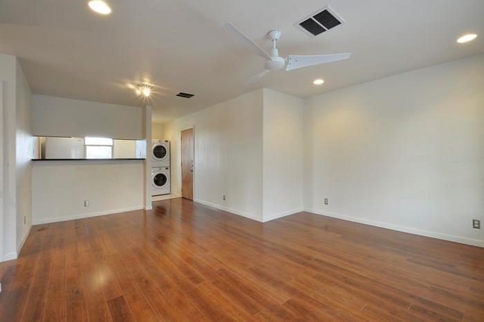 1909 Leona St - Photo 1