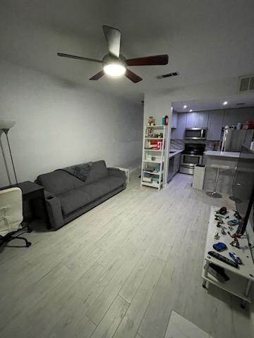 806 24th St - Photo 1