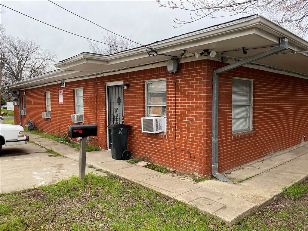 409 12th St - Photo 1