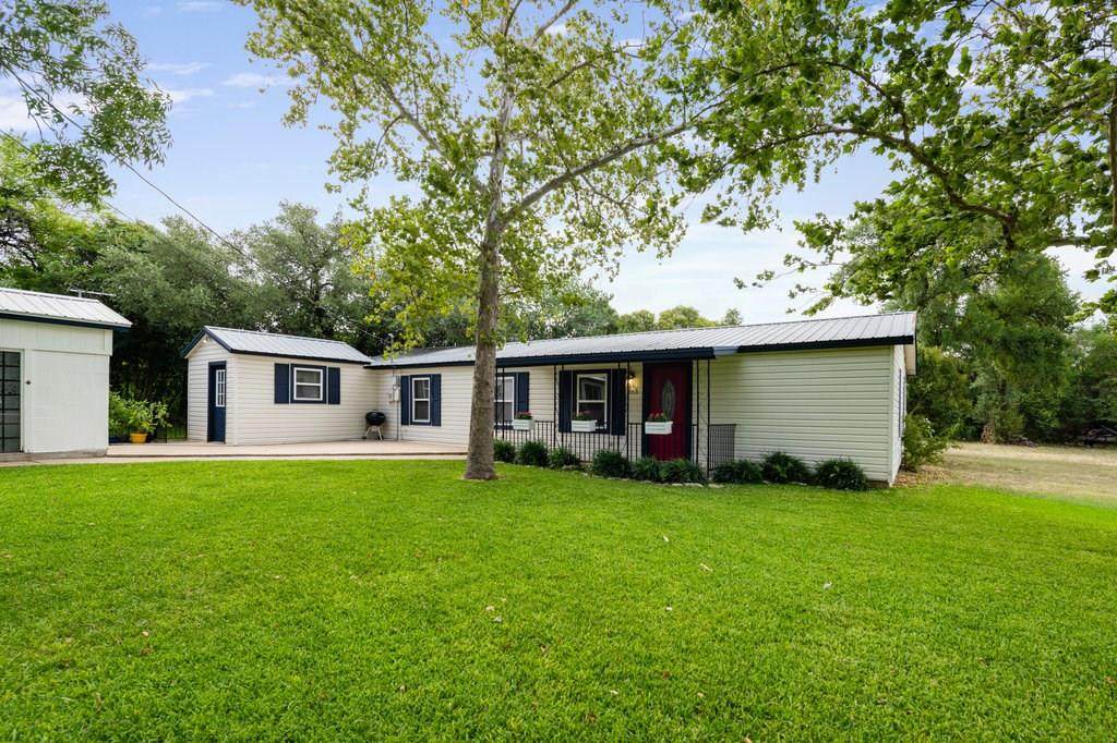565 Hopewell Rd - Photo 1