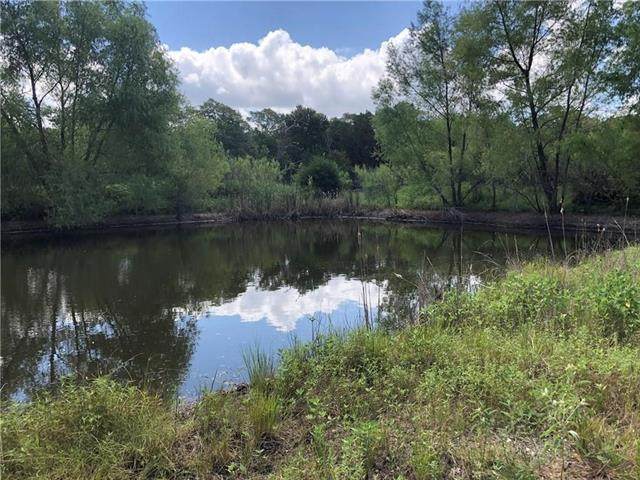 1081 Old Pin Oak Rd - Photo 1