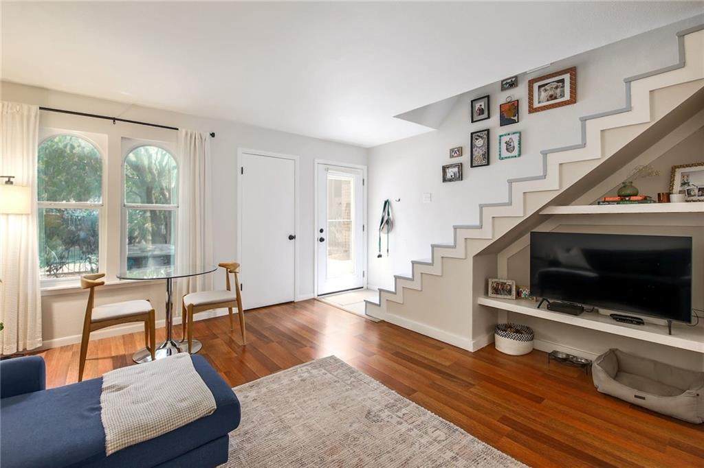 7409 Shadow Hill Dr - Photo 1