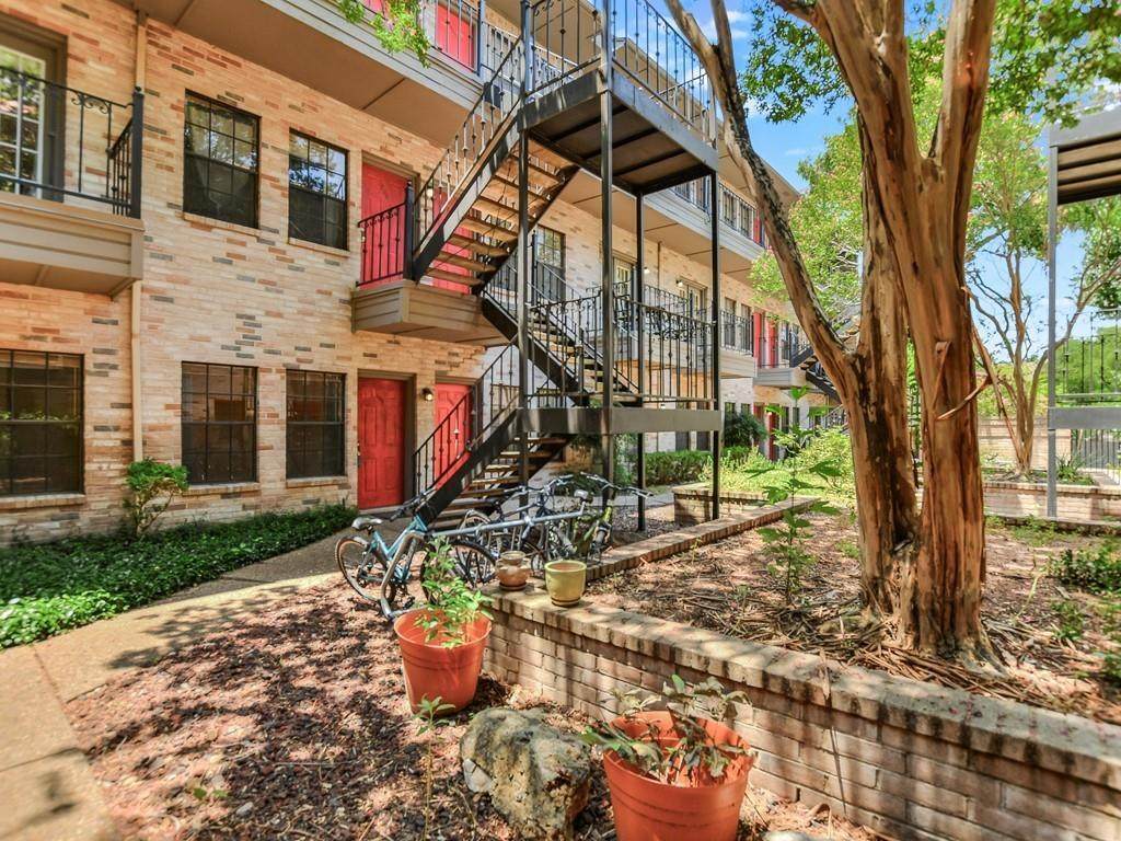 2216 San Gabriel St - Photo 1