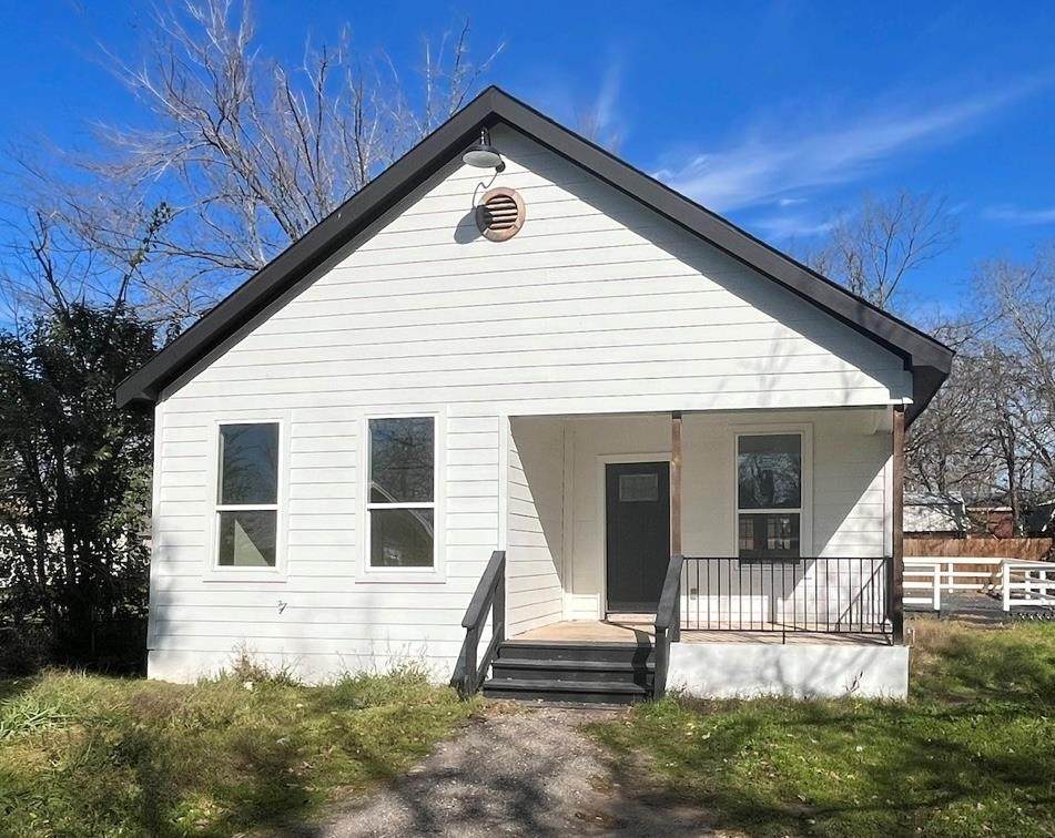 115 Ila St - Photo 1