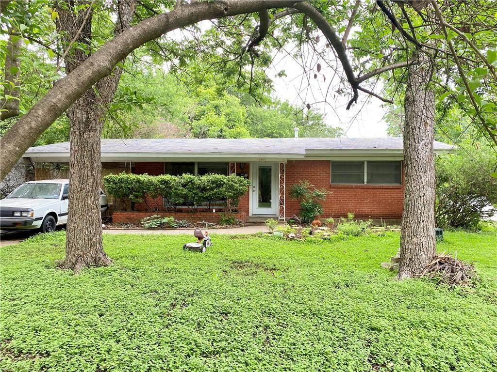 4601 Caswell Ave - Photo 1
